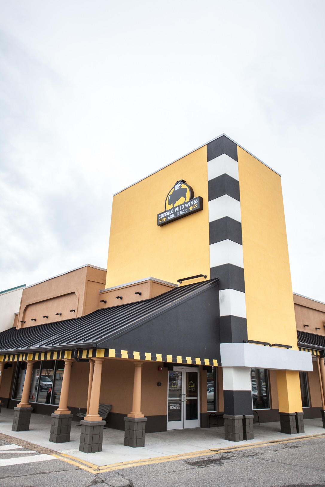 Buffalo Wild Wings : Brick